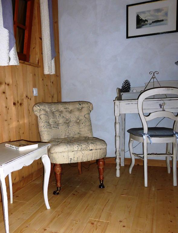 بوم ليه دام Chambres D'Hotes Bered Vuillemin الغرفة الصورة